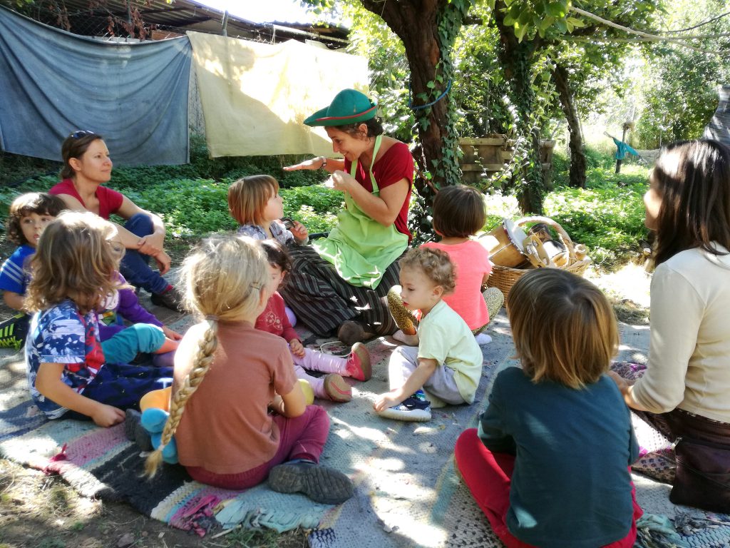 los niños contentos en El Bosque